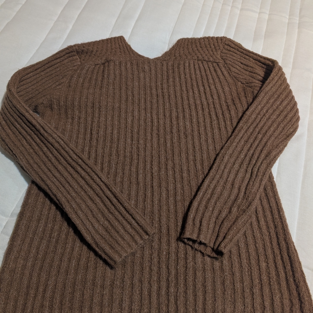 Love Tree Brown V-Neck Ribbed Sweater - Picture 3 of 6